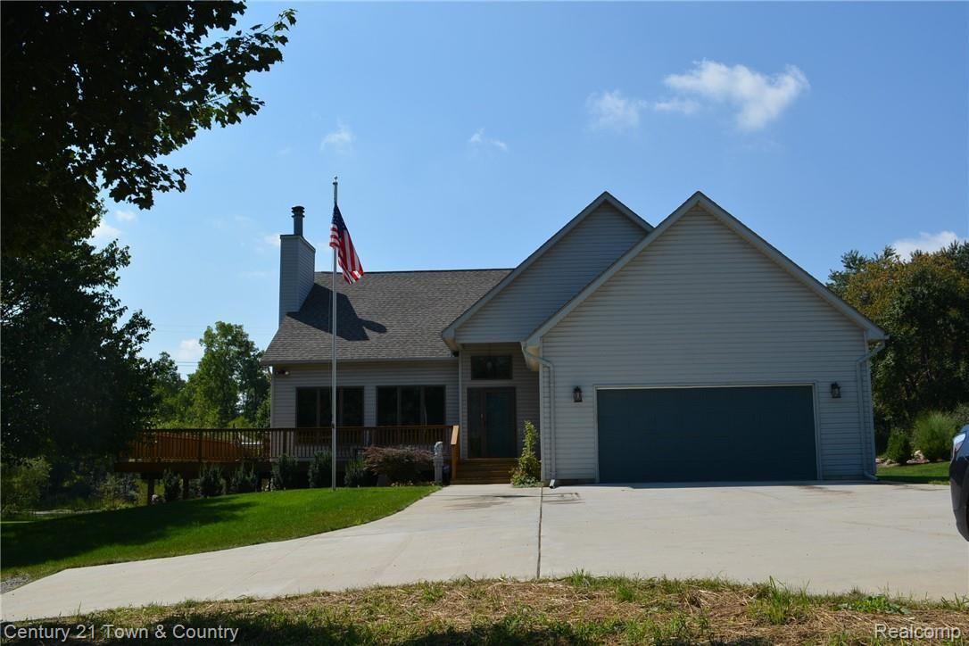1550 East Rattalee Lake Road Holly, MI 48442 - Photo 3 of 59 ALL NEW CONCRETE APPROACH TO GARAGE OVER $8,500 IN VALUE!