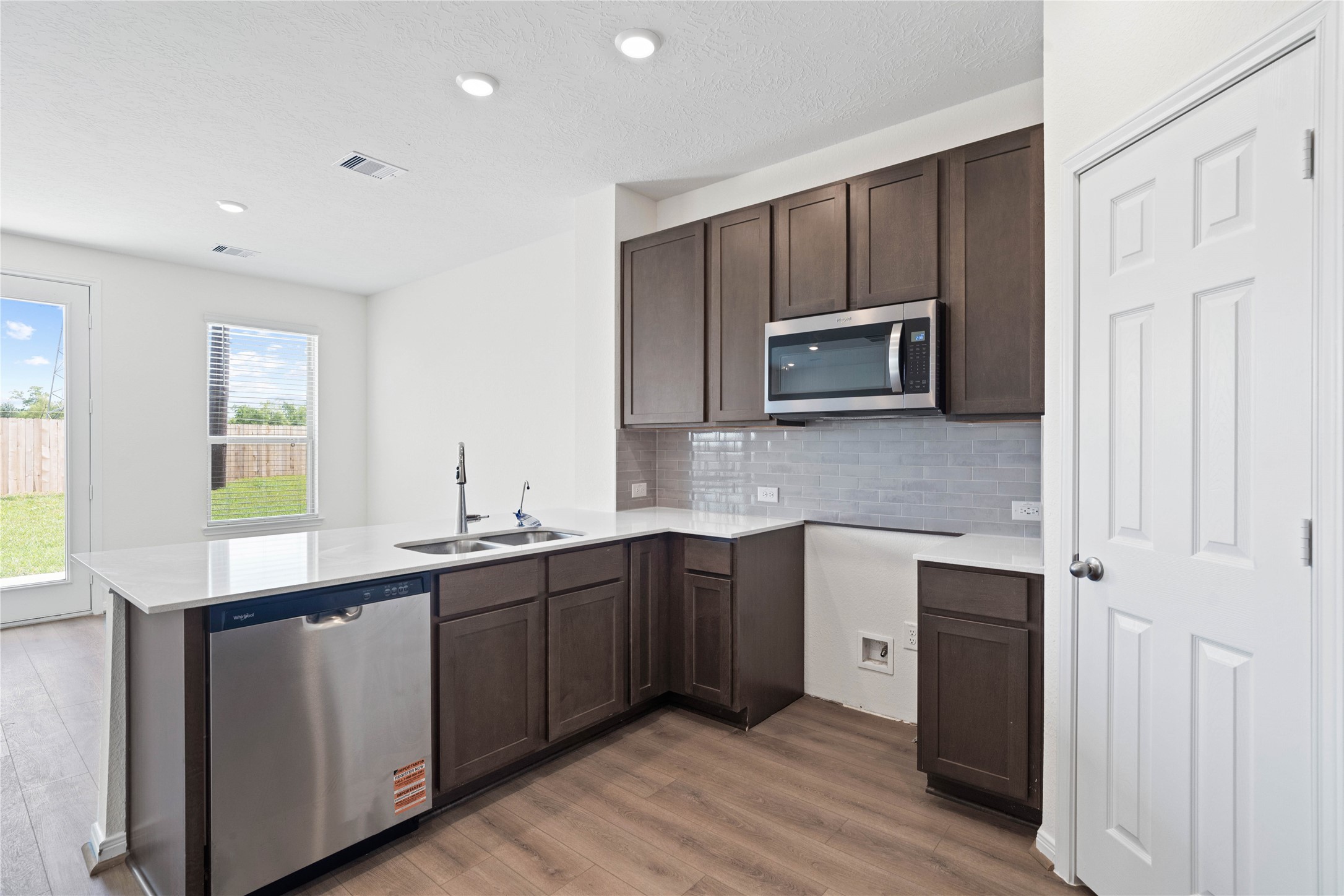 6403 Canby Court Rosharon, TX 77583 - Photo 10 of 23 Additional view of kitchen.