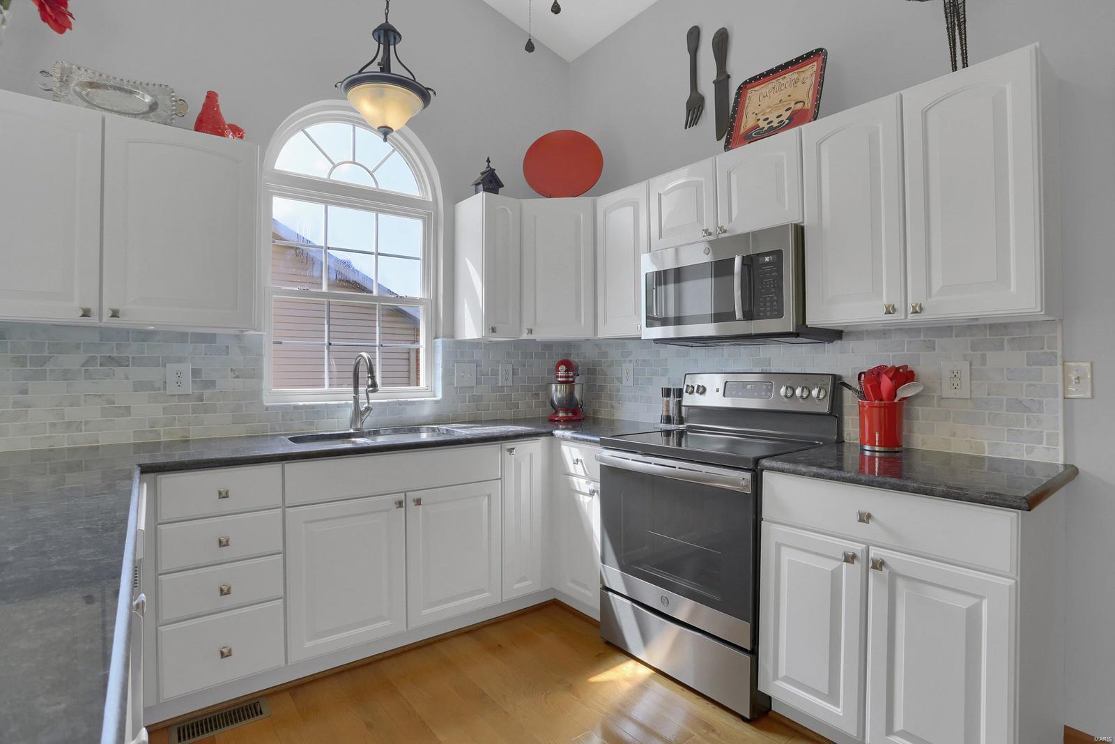 7006 Seminary Ridge Court Edwardsville, IL 62025 - Photo 14 of 45 Gallery Image 14