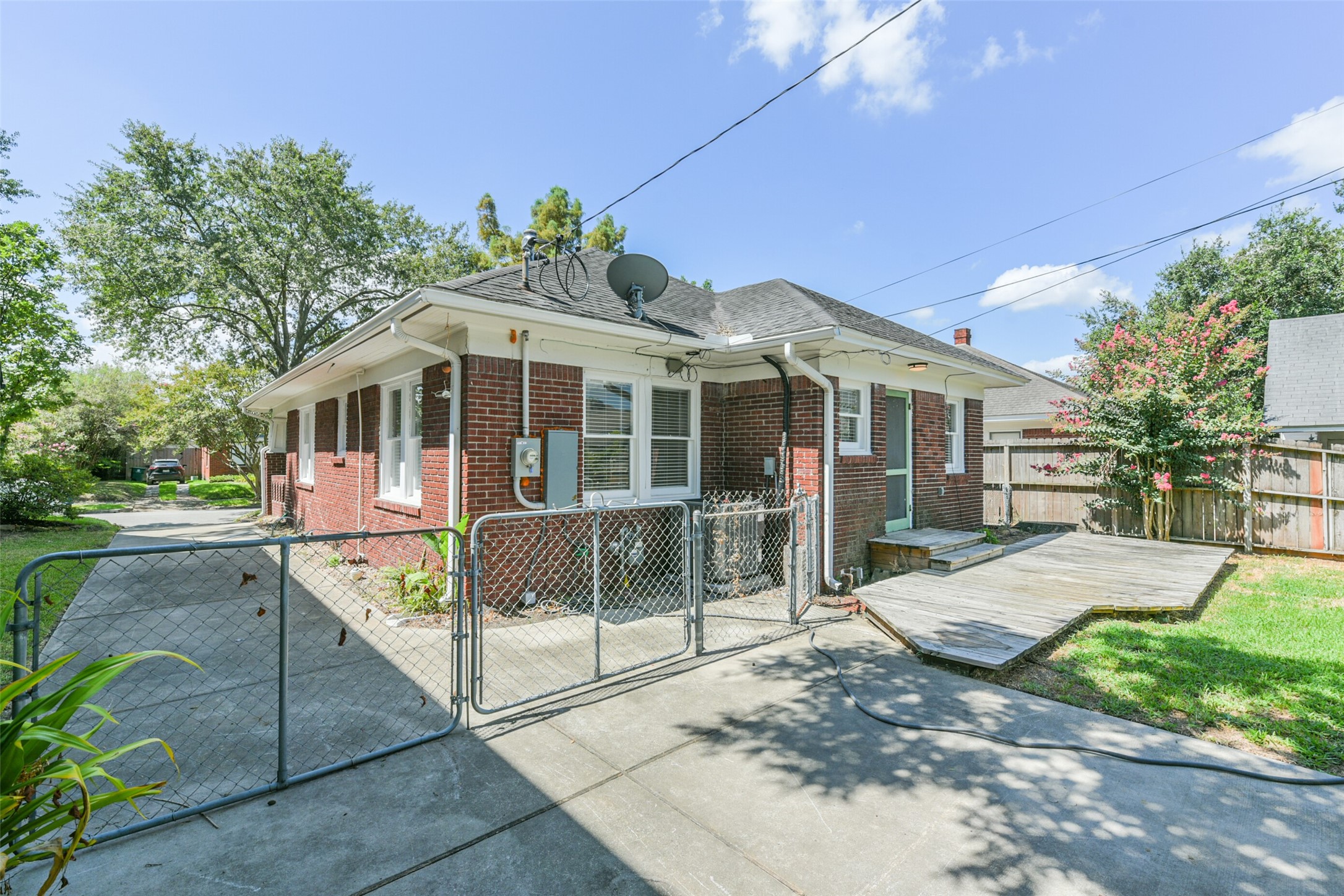 931 Teetshorn Street Houston, TX 77009 - Photo 25 of 25 a view of a house with a yard