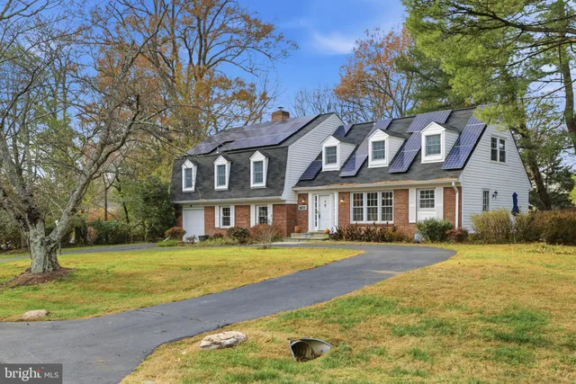 $815,000 | 4401 Flower Valley Drive, Rockville, MD 20853