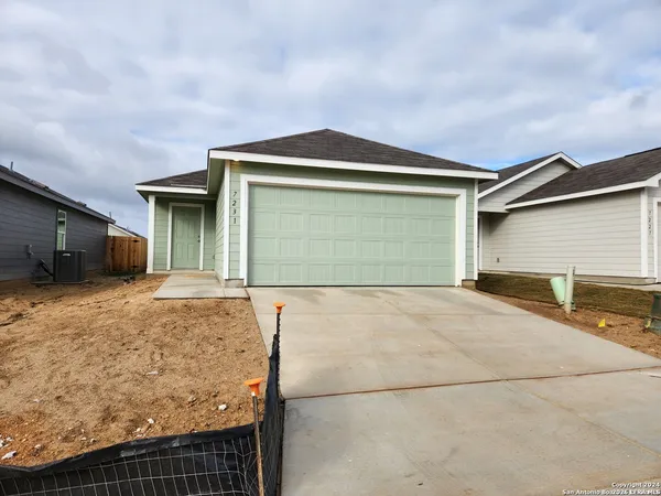 $1,595 | 7231 Duck Pond, San Antonio, TX 78252