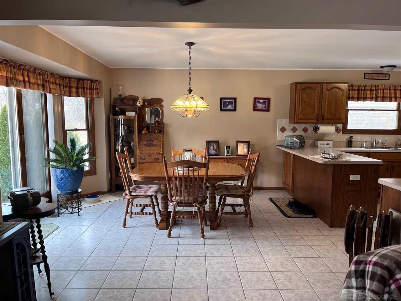 52154 Boland Road New Baltimore, MI 48047 - Photo 8 of 33 50064098-7.JPG