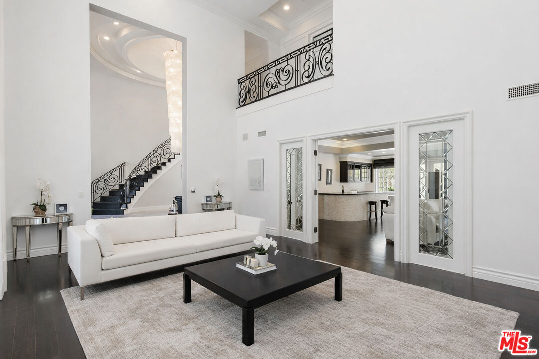 14132 Beresford Road Beverly Hills, CA 90210 - Photo 12 of 40