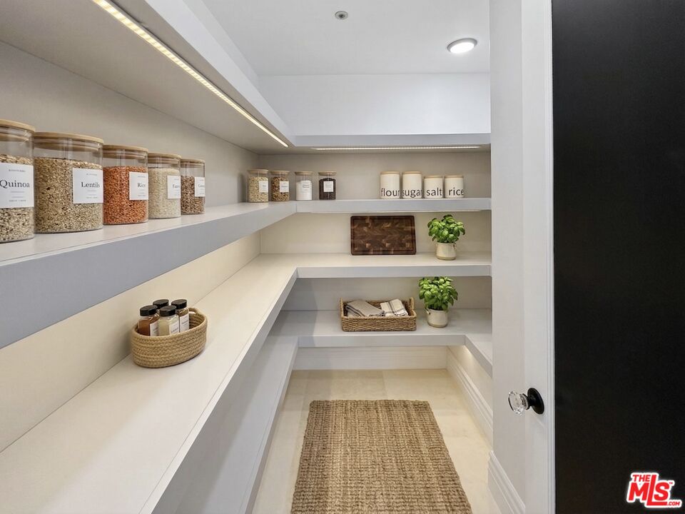 14132 Beresford Road Beverly Hills, CA 90210 - Photo 16 of 40