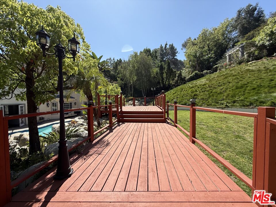 14132 Beresford Road Beverly Hills, CA 90210 - Photo 10 of 40