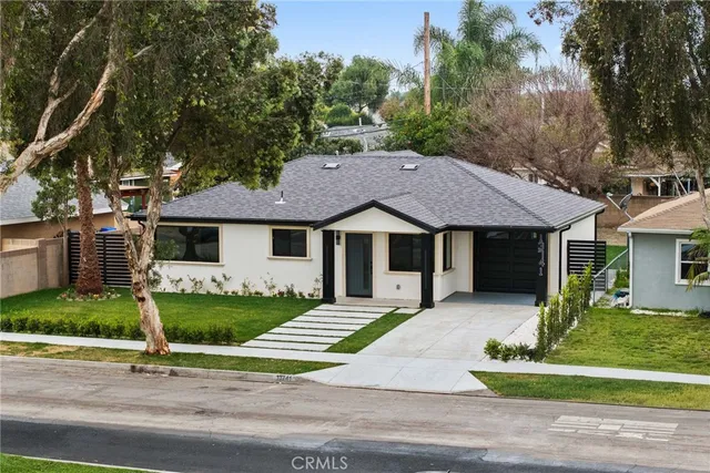 $980,000 | 13741 Carfax Avenue, Bellflower, CA 90706