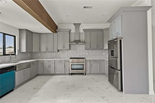 $980,000 | 13741 Carfax Avenue, Bellflower, CA 90706