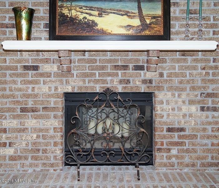 9119 Runnymeade Road Jacksonville, FL 32257 - Photo 8 of 30 Living Room Fire Place