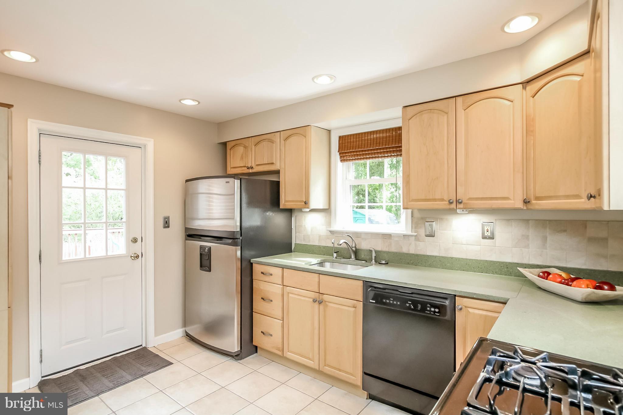 509 Holden Road Baltimore, MD 21286 - Photo 12 of 30 Kitchen