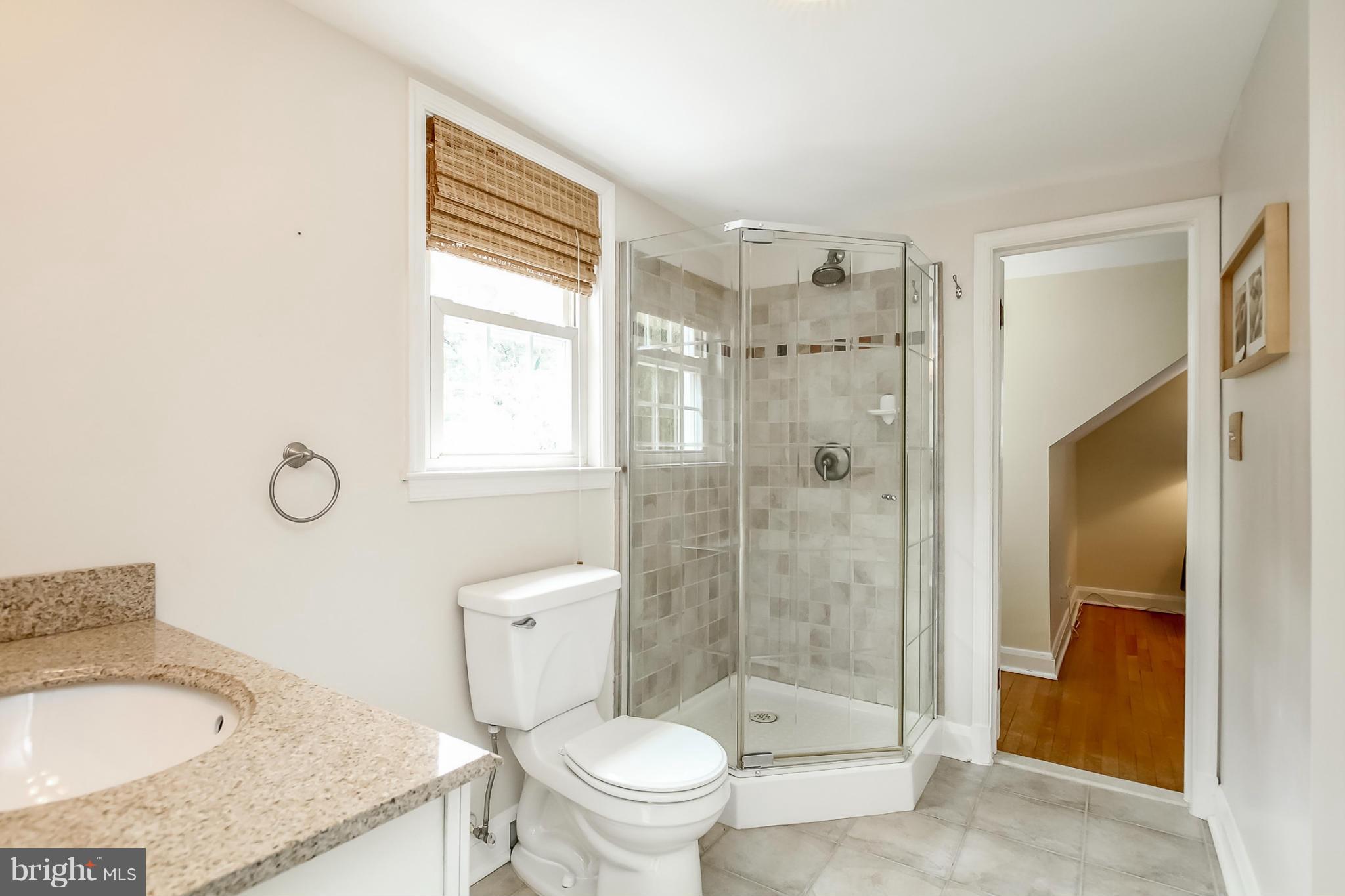 509 Holden Road Baltimore, MD 21286 - Photo 22 of 30 Bath (Master)