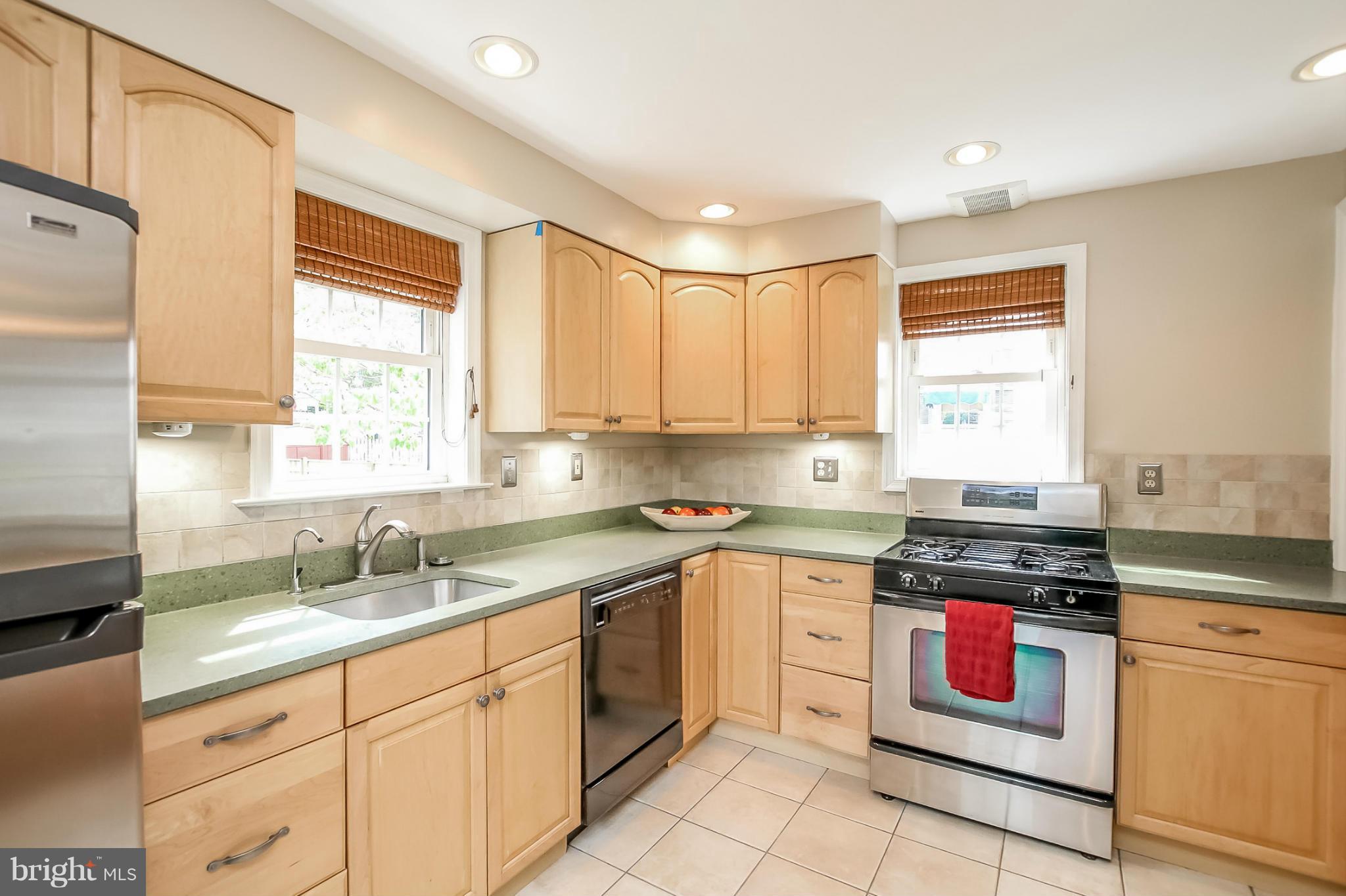 509 Holden Road Baltimore, MD 21286 - Photo 4 of 30 Kitchen