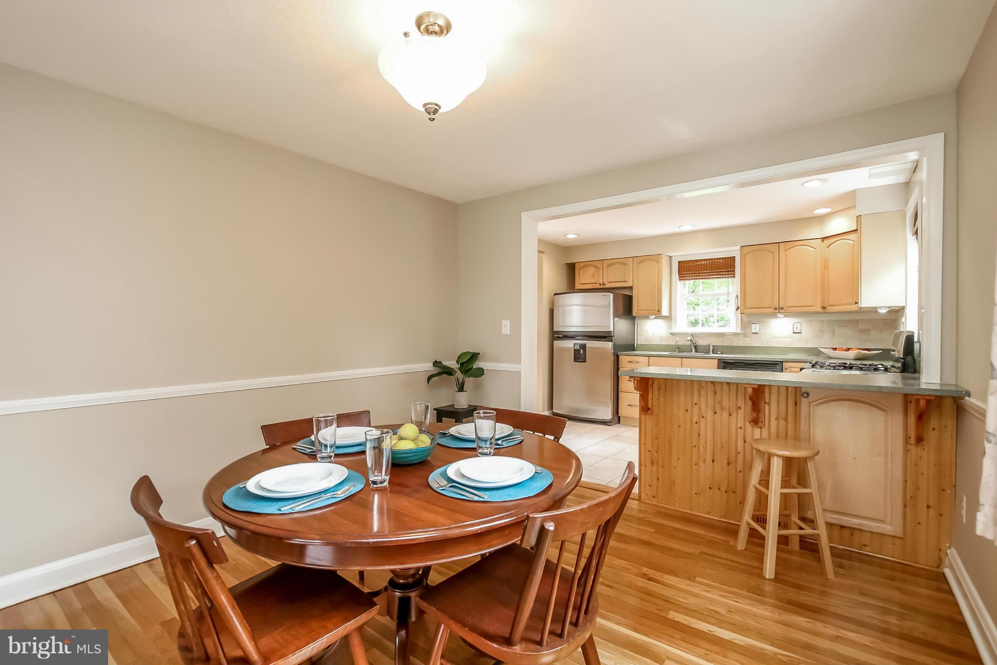 509 Holden Road Baltimore, MD 21286 - Photo 8 of 30 Dining Room