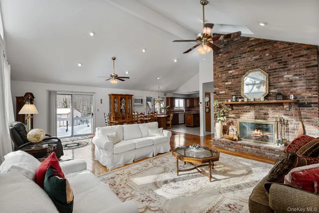 $850,000 | 22 Glenview Avenue, Northport, NY 11768