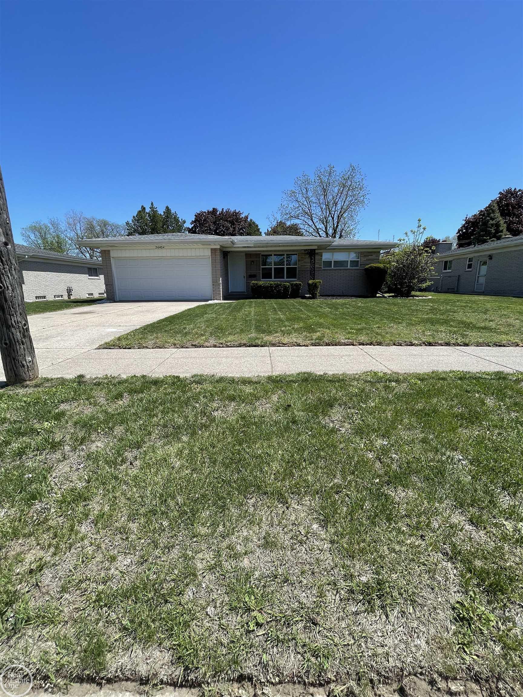 26404 Burg Road Warren, MI 48089 - Photo 1 of 35 50174300-eff2a39e-a9a2-462c-8783-2fc9ba3428a0.JPG