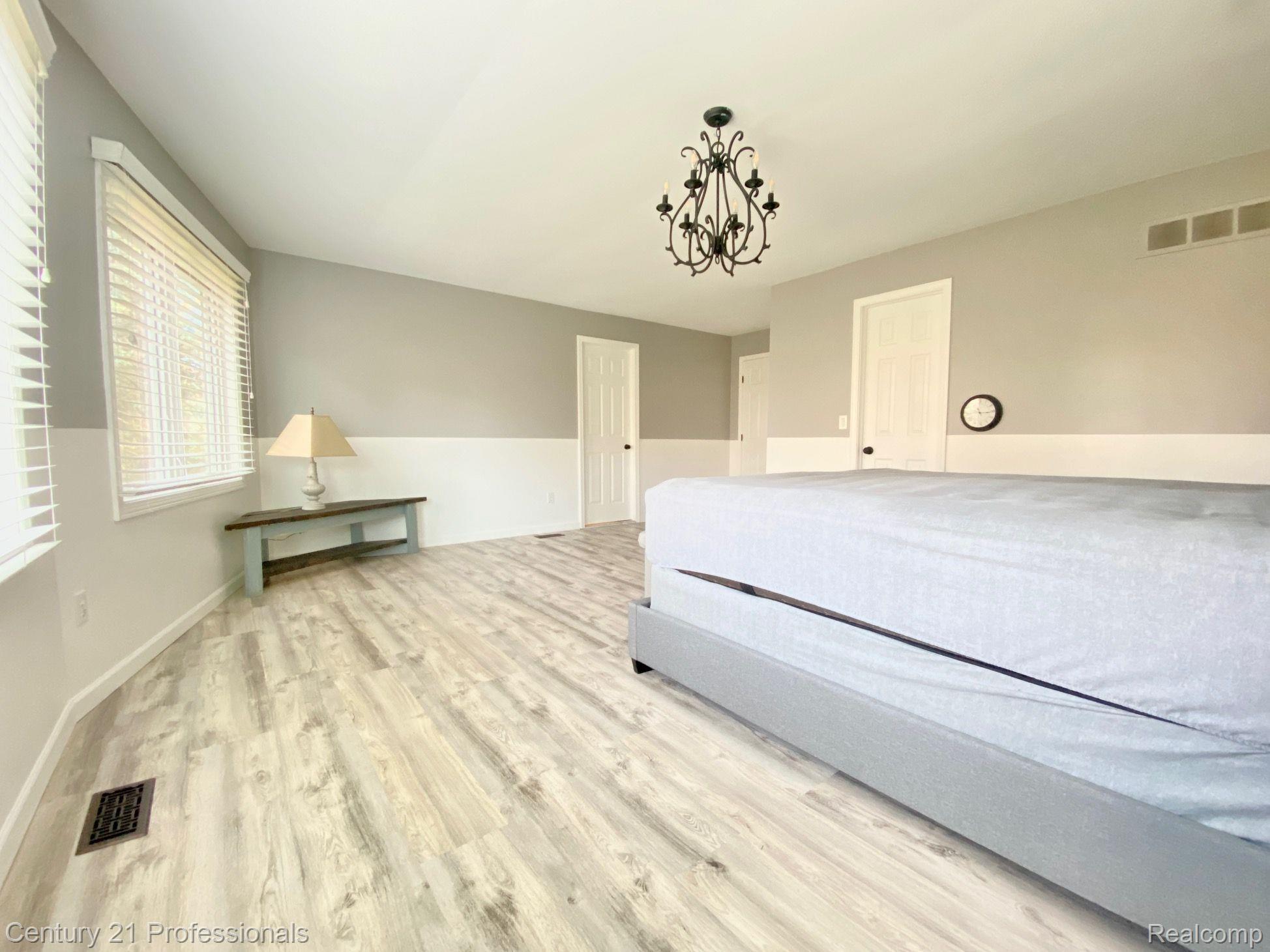 429 Shellbourne Drive Rochester, MI 48309 - Photo 37 of 44 Gallery Image 37