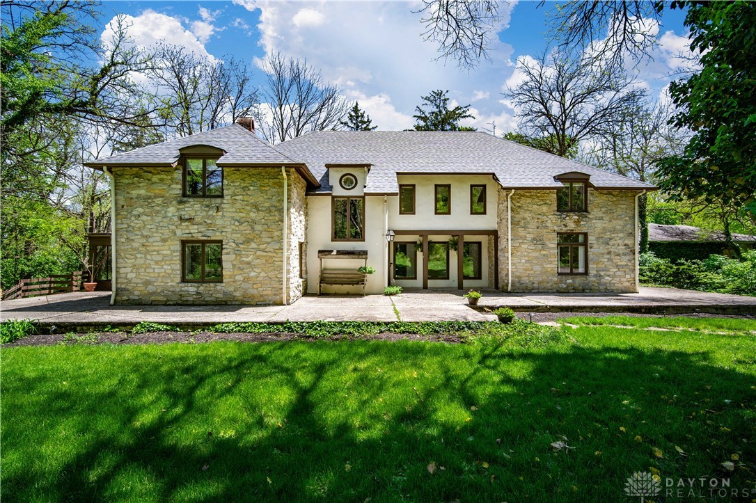 407 West Nottingham Road Dayton, OH 45405 - Photo 2 of 43 Gallery Image 2