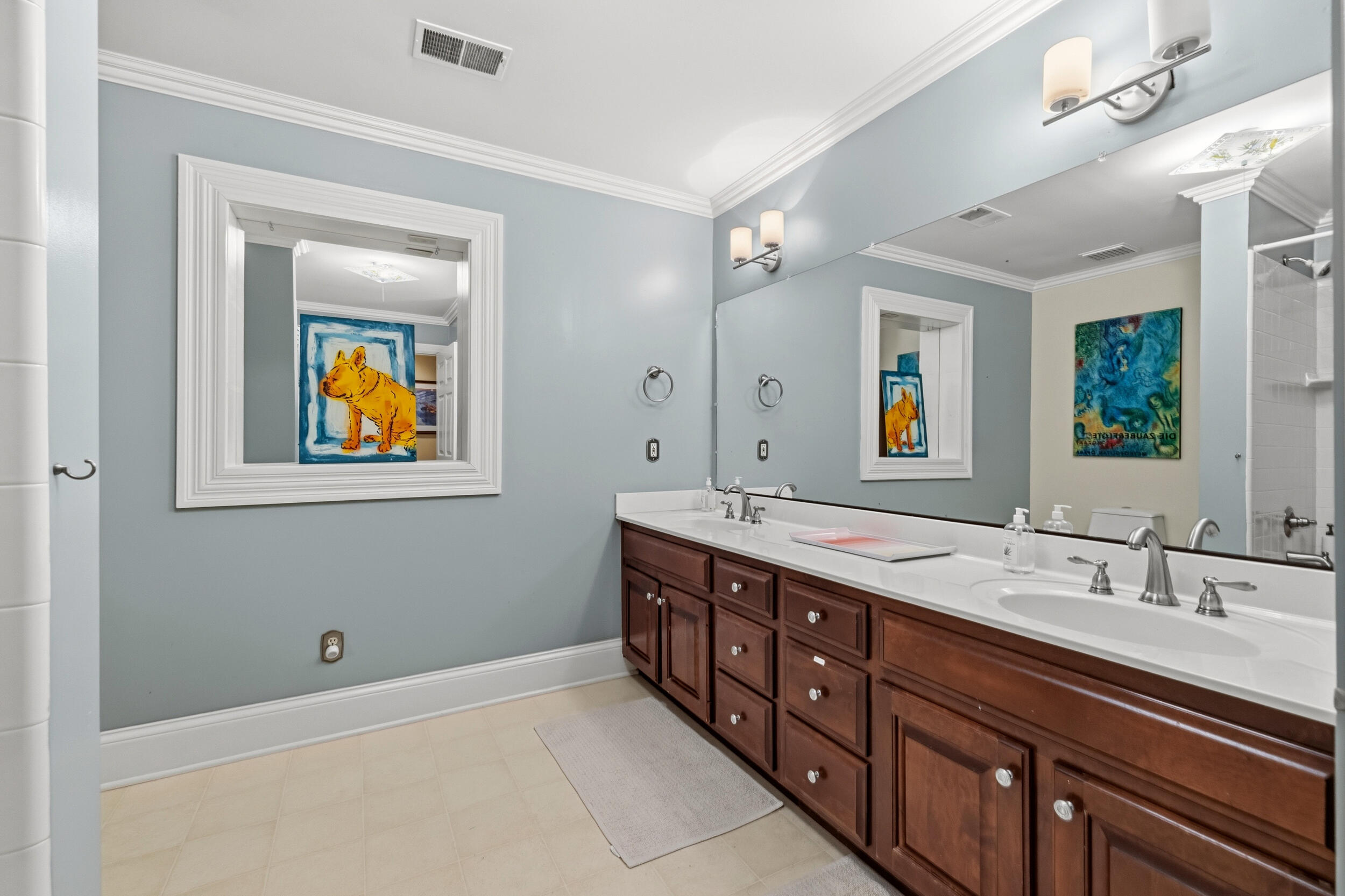 3200 Lebanon Road Springfield, KY 40069 - Photo 69 of 96 Historic Kentucky Home for Sale Upstairs Bathroom