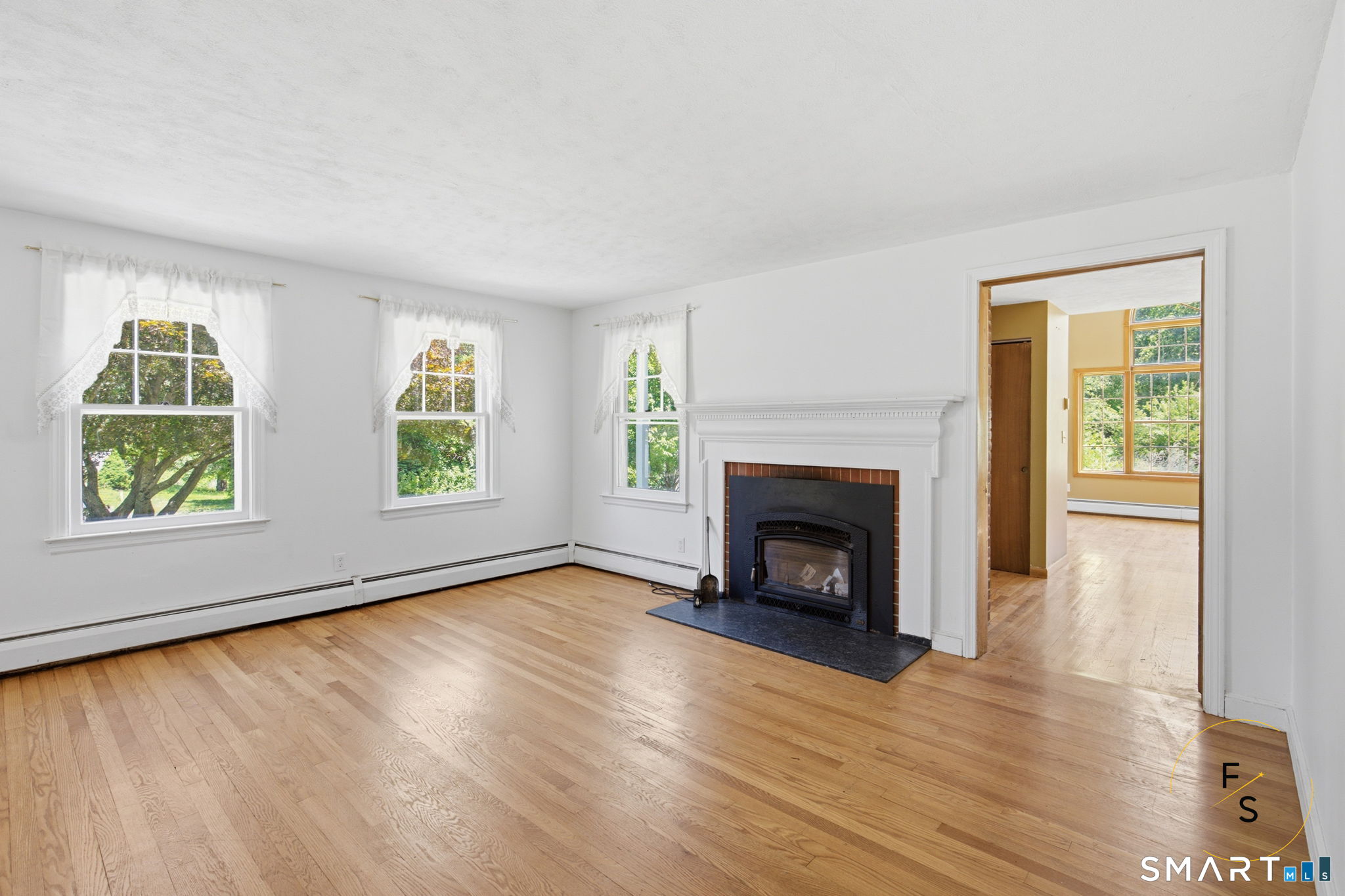 24 Amos Street Hamden, CT 06518 - Photo 13 of 39