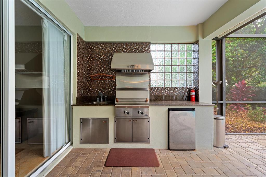 5614 Eagleglen Place Lithia, FL 33547 - Photo 26 of 35