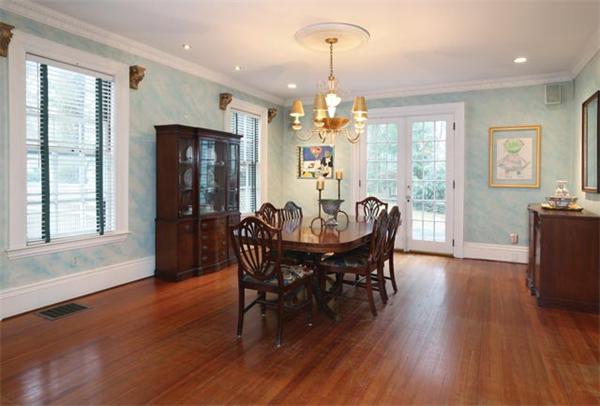 1548 Beacon Street Newton, MA 02468 - Photo 3 of 8 Gallery Image 3