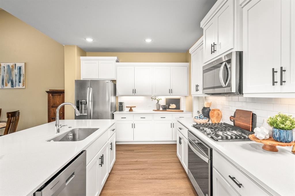 4017 Mapleleaf Pass Melissa, TX 75454 - Photo 3 of 32