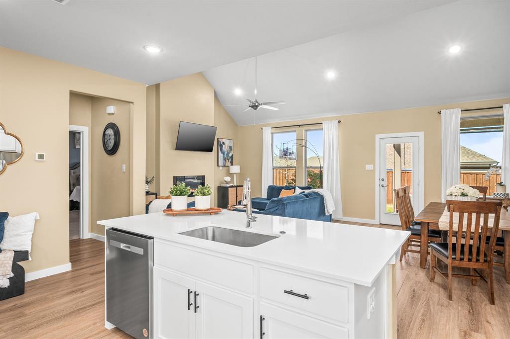 4017 Mapleleaf Pass Melissa, TX 75454 - Photo 5 of 32