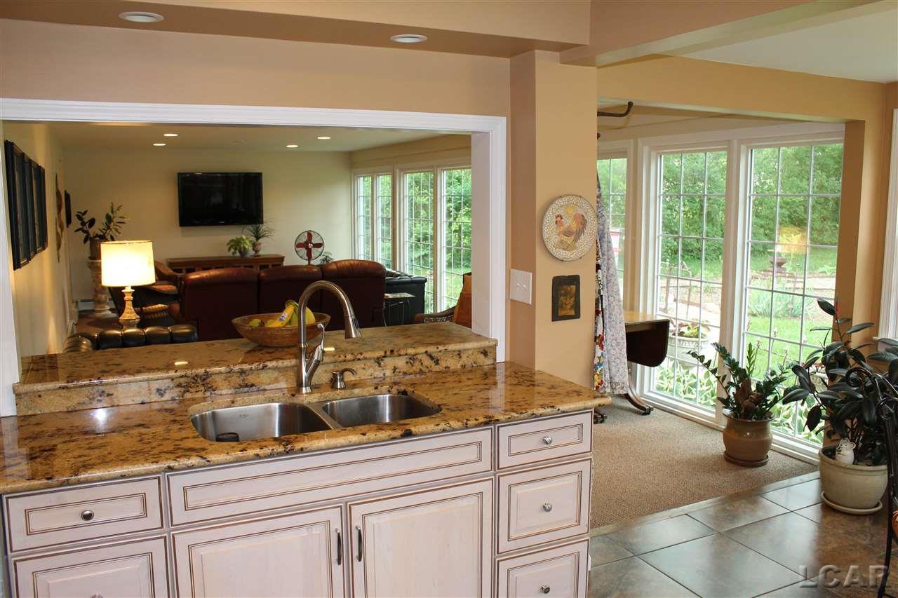 1246 East Oregon Road Adrian, MI 49221 - Photo 16 of 46 KITCHEN 1