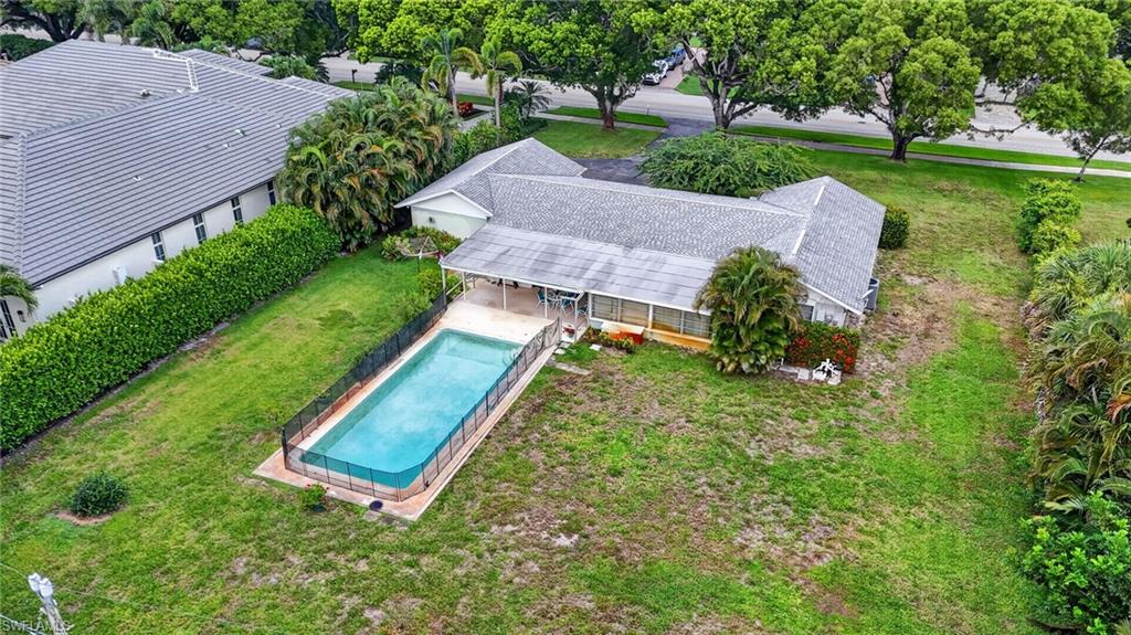 1608 Crayton Road Naples, FL 34102 - Photo 28 of 32