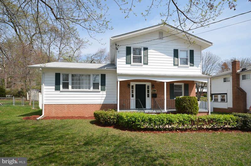 8810 Keewatin Road Lanham, MD 20706 - Photo 1 of 27 Exterior (Front)
