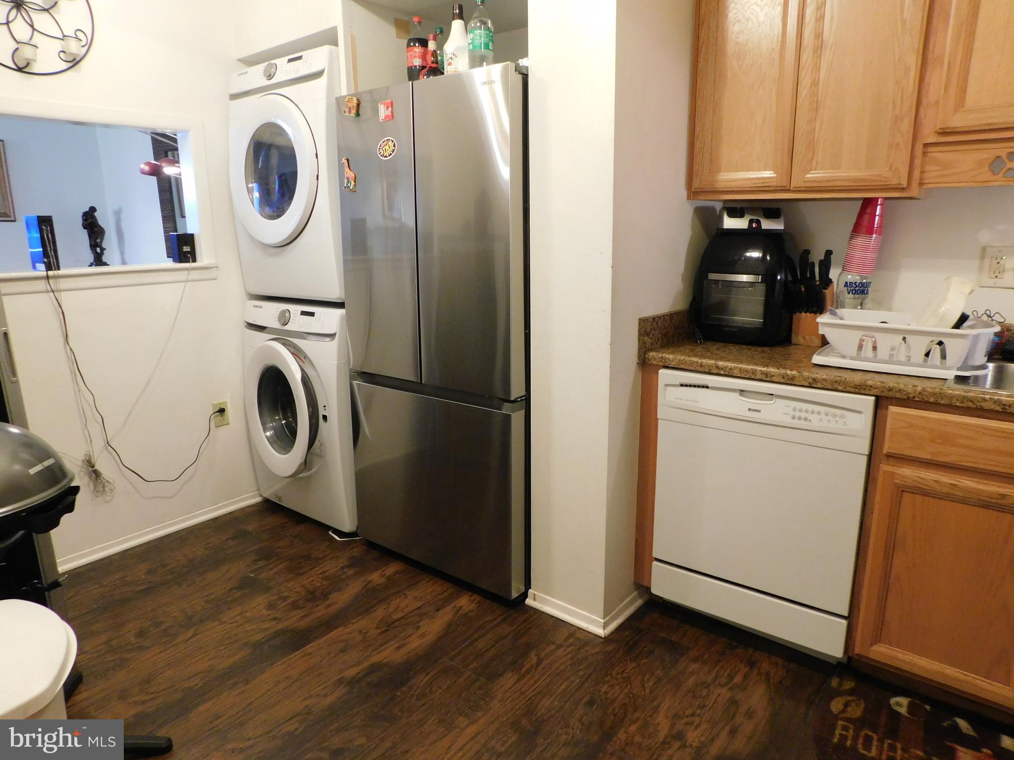 303 Timber Creek Road Lindenwold, NJ 08021 - Photo 7 of 19 kitchen fairly new appliances