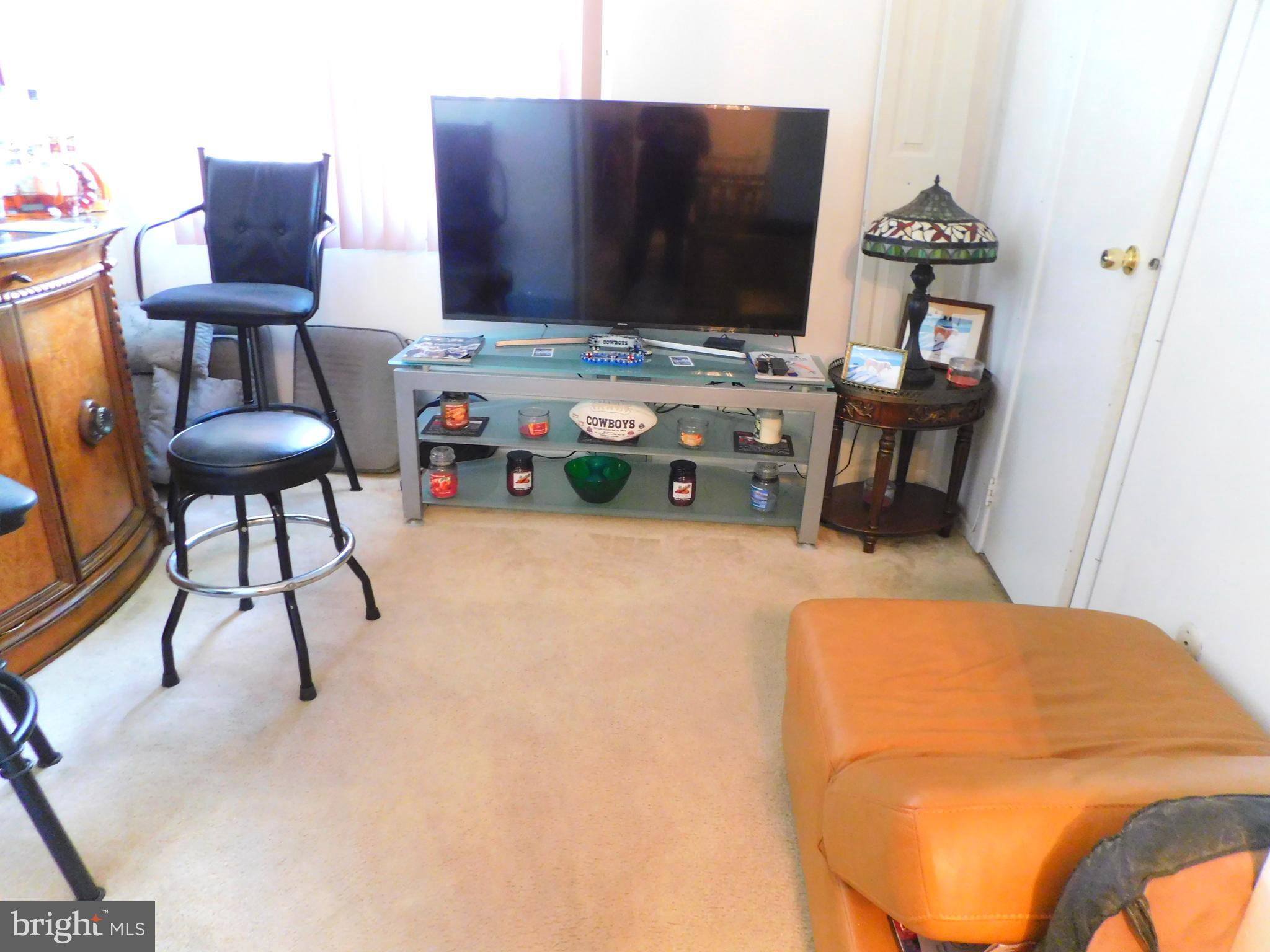 303 Timber Creek Road Lindenwold, NJ 08021 - Photo 9 of 19 den