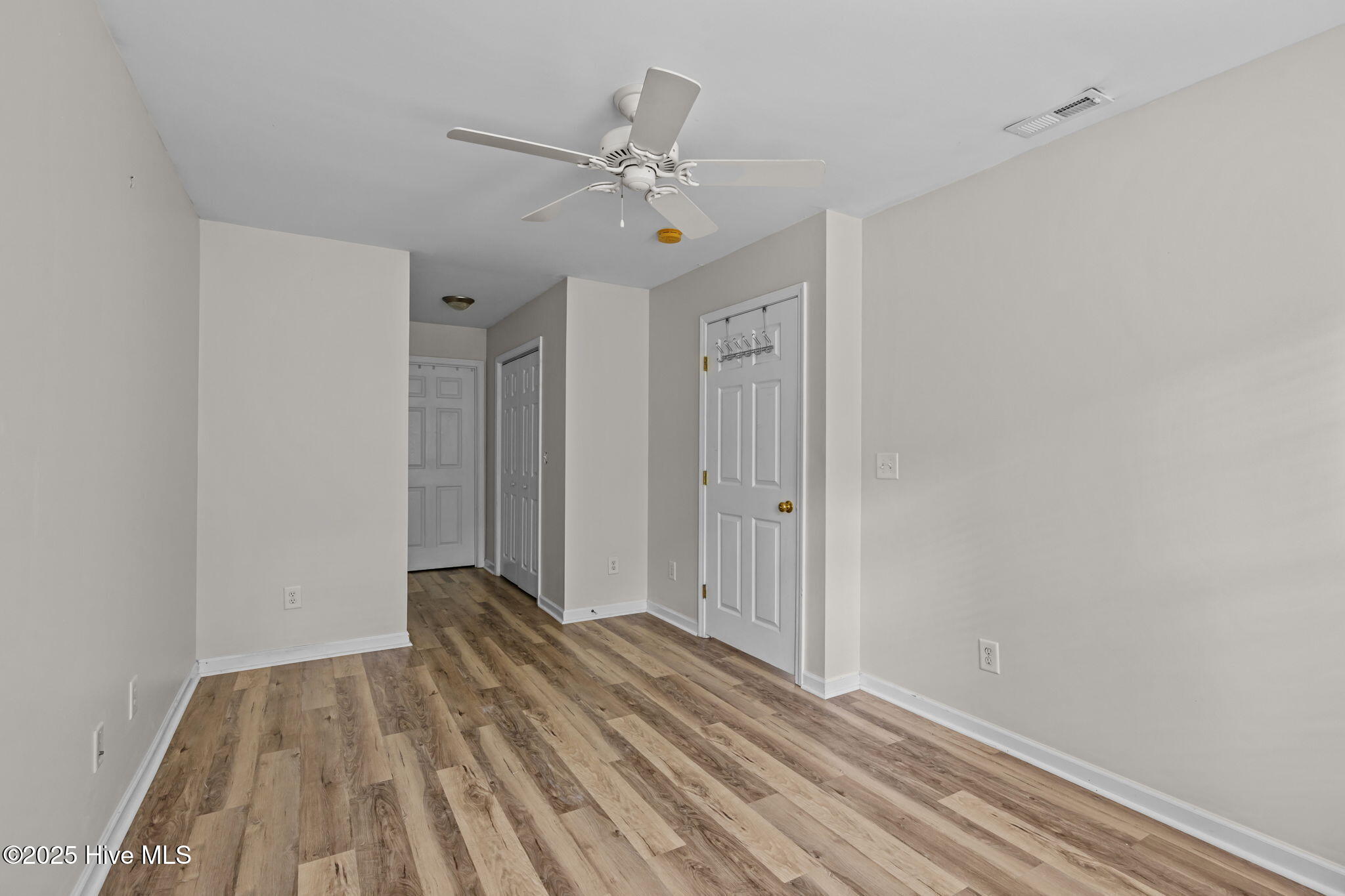4513 Country Club Road, Unit G101 Morehead City, NC 28557 - Photo 15 of 26 Primary Bedroom