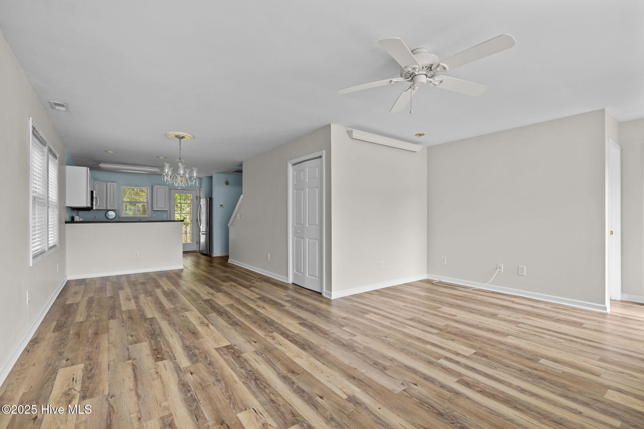 4513 Country Club Road, Unit G101 Morehead City, NC 28557 - Photo 2 of 26 Open layout