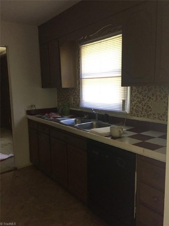2370 Buckingham Road Burlington, NC 27217 - Photo 3 of 12 Gallery Image 3