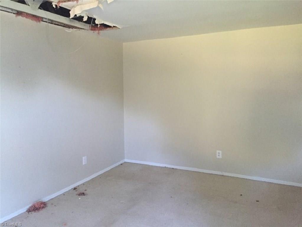 2370 Buckingham Road Burlington, NC 27217 - Photo 4 of 12 Gallery Image 4