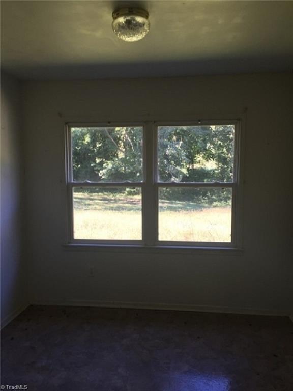 2370 Buckingham Road Burlington, NC 27217 - Photo 5 of 12 Gallery Image 5