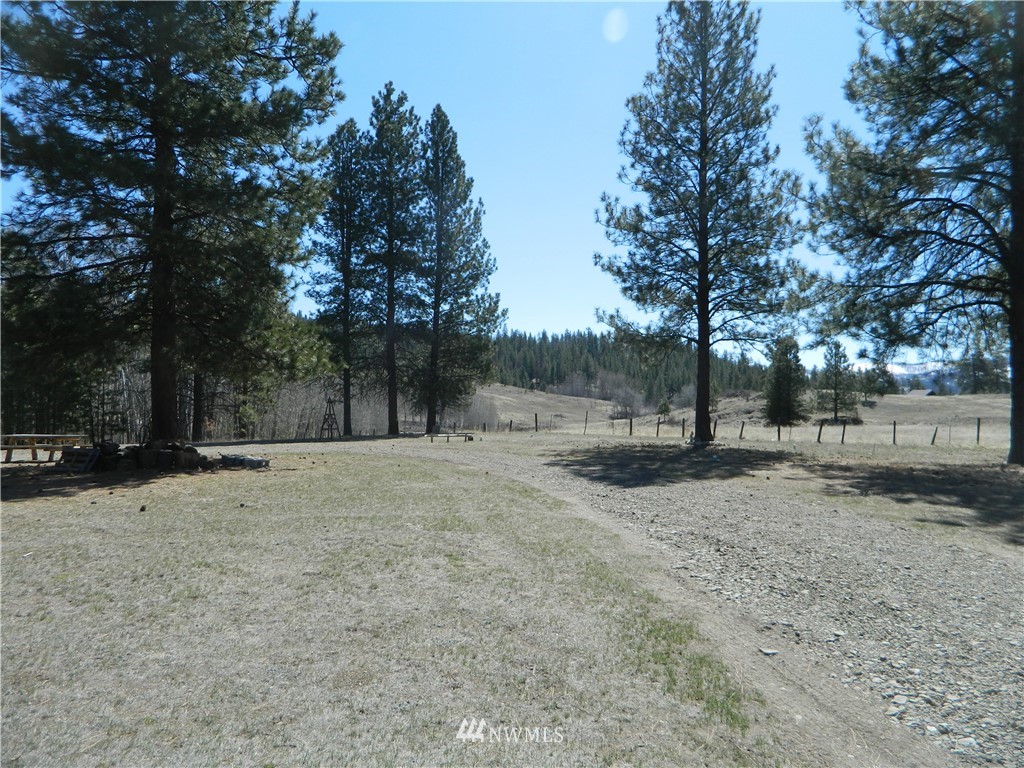 1111 Indian Mary Loop Road Tonasket, WA 98855 - Photo 4 of 23 Gallery Image 4