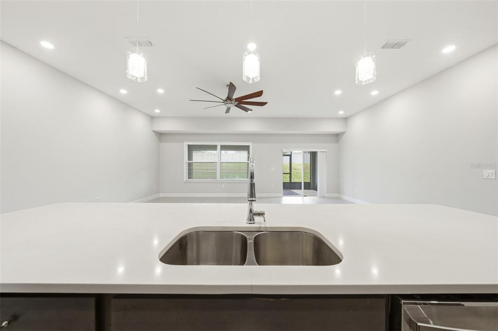 2524 Carriage Pointe Loop Apopka, FL 32712 - Photo 17 of 50