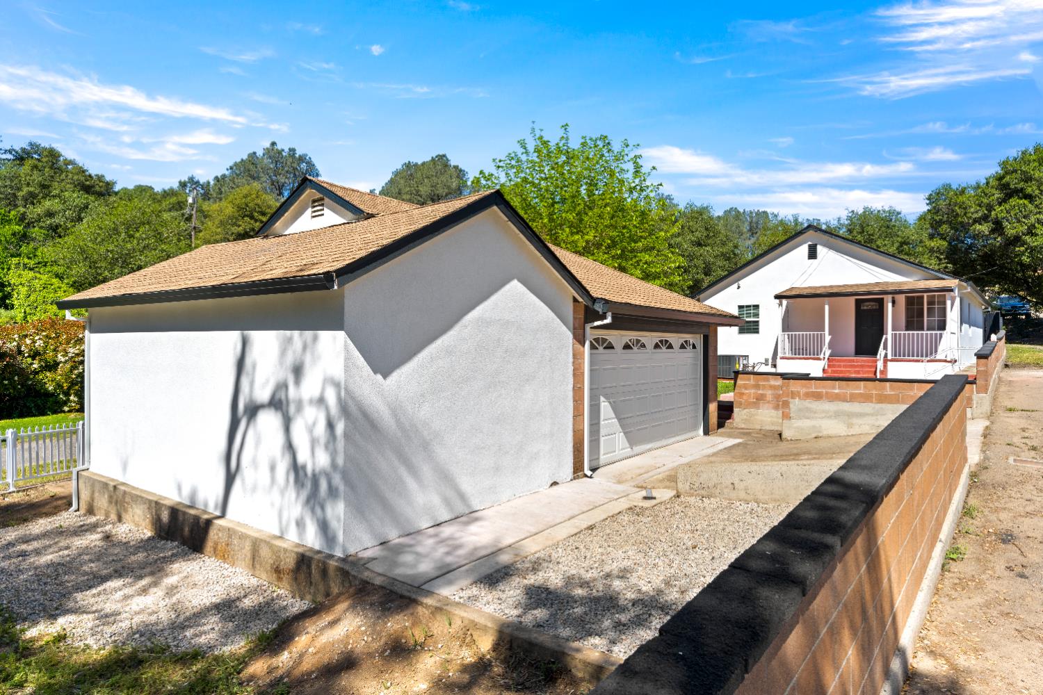 185 Mill Street Sutter Creek, CA 95685 - Photo 65 of 77 a view of a house with roof deck