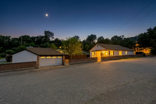 $410,000 | 185 Mill Street, Sutter Creek, CA 95685