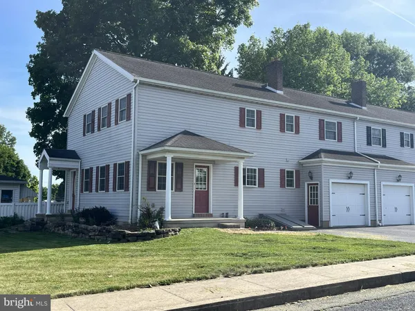 $325,000 | 126 Walnut Street, Fredericksburg, PA 17026
