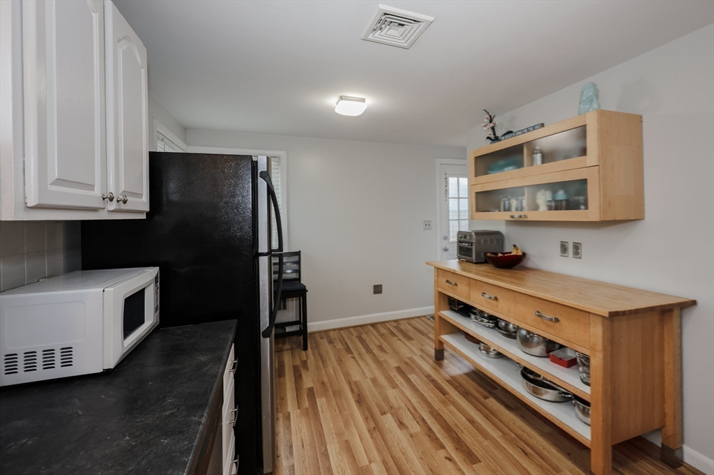 34 Brookline Avenue Hull, MA 02045 - Photo 11 of 25