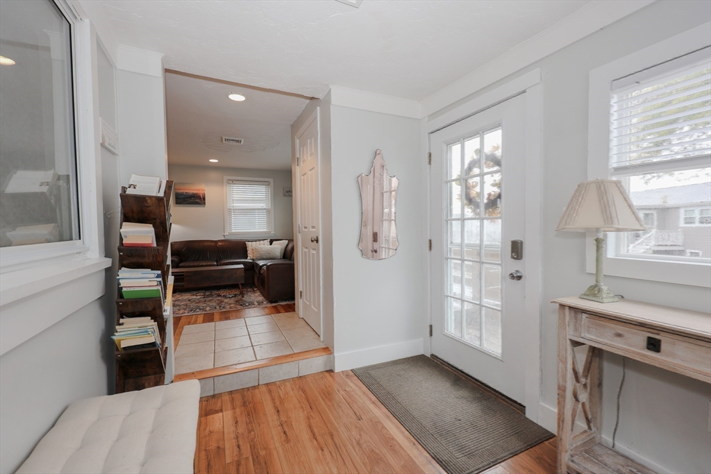 34 Brookline Avenue Hull, MA 02045 - Photo 5 of 25