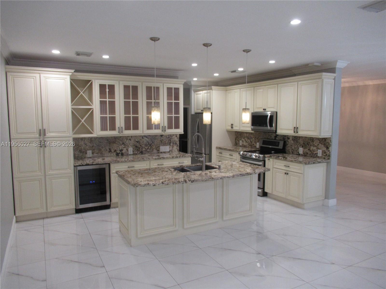 11751 Southwest 137th Place Miami, FL 33186 - Photo 5 of 25
