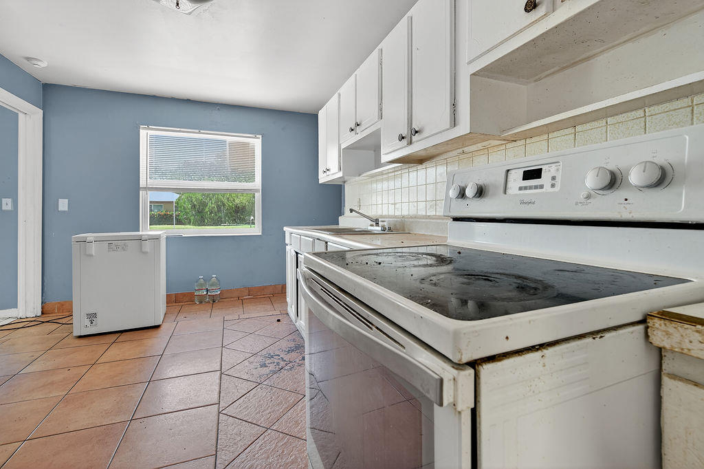 371 West 34th Street Riviera Beach, FL 33404 - Photo 13 of 45 rb60-2