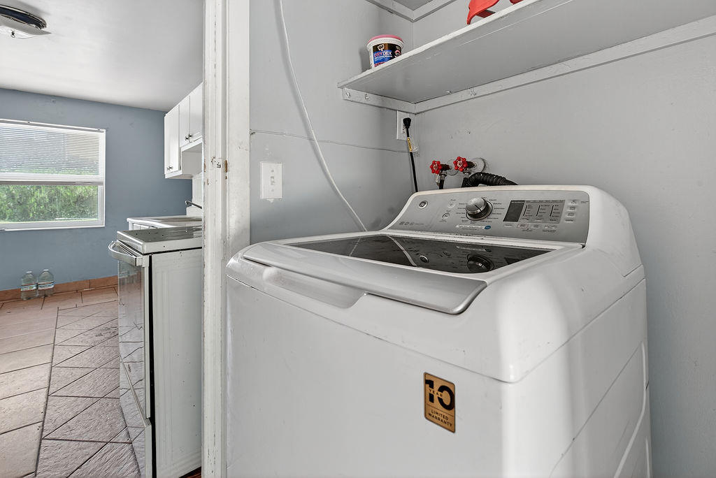 371 West 34th Street Riviera Beach, FL 33404 - Photo 14 of 45 rb59-5