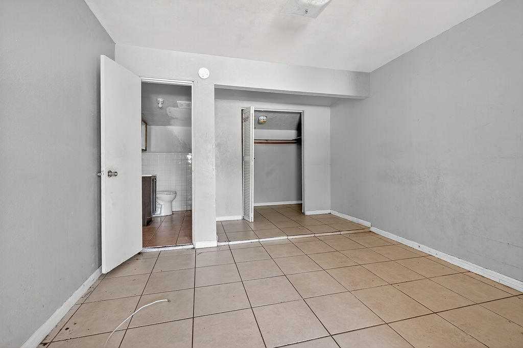 371 West 34th Street Riviera Beach, FL 33404 - Photo 17 of 45 rb55-1