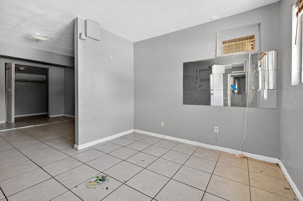 371 West 34th Street Riviera Beach, FL 33404 - Photo 19 of 45 rb54-3
