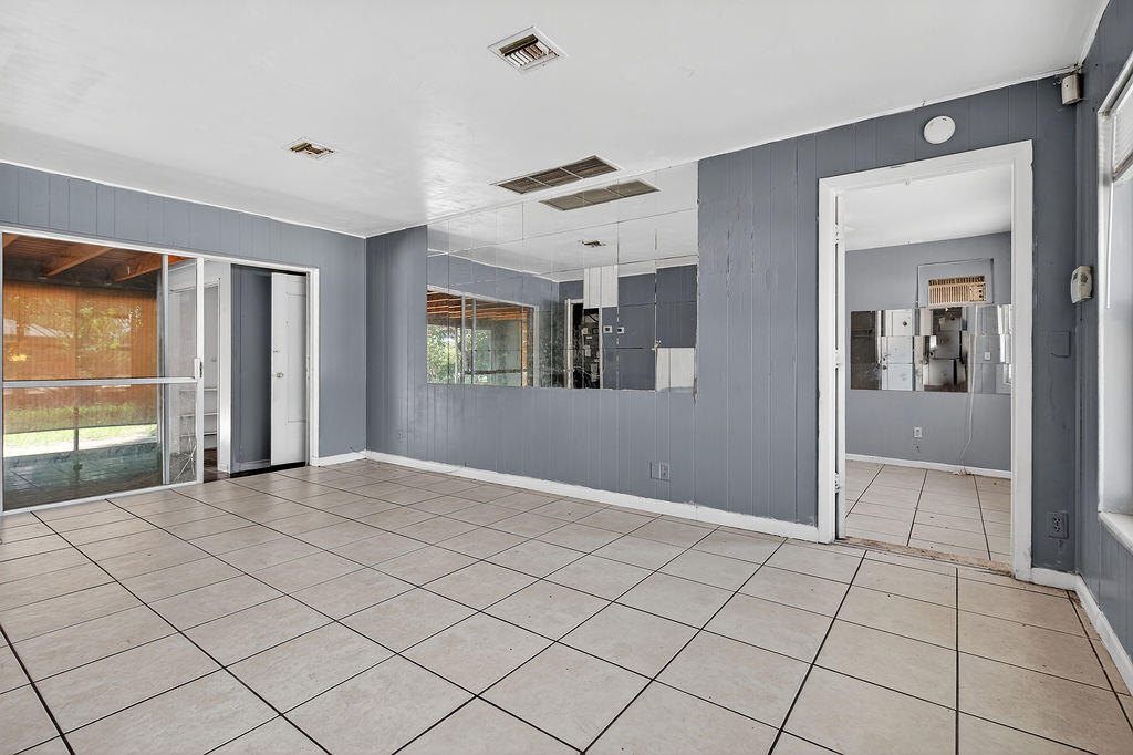 371 West 34th Street Riviera Beach, FL 33404 - Photo 21 of 45 rb52-5